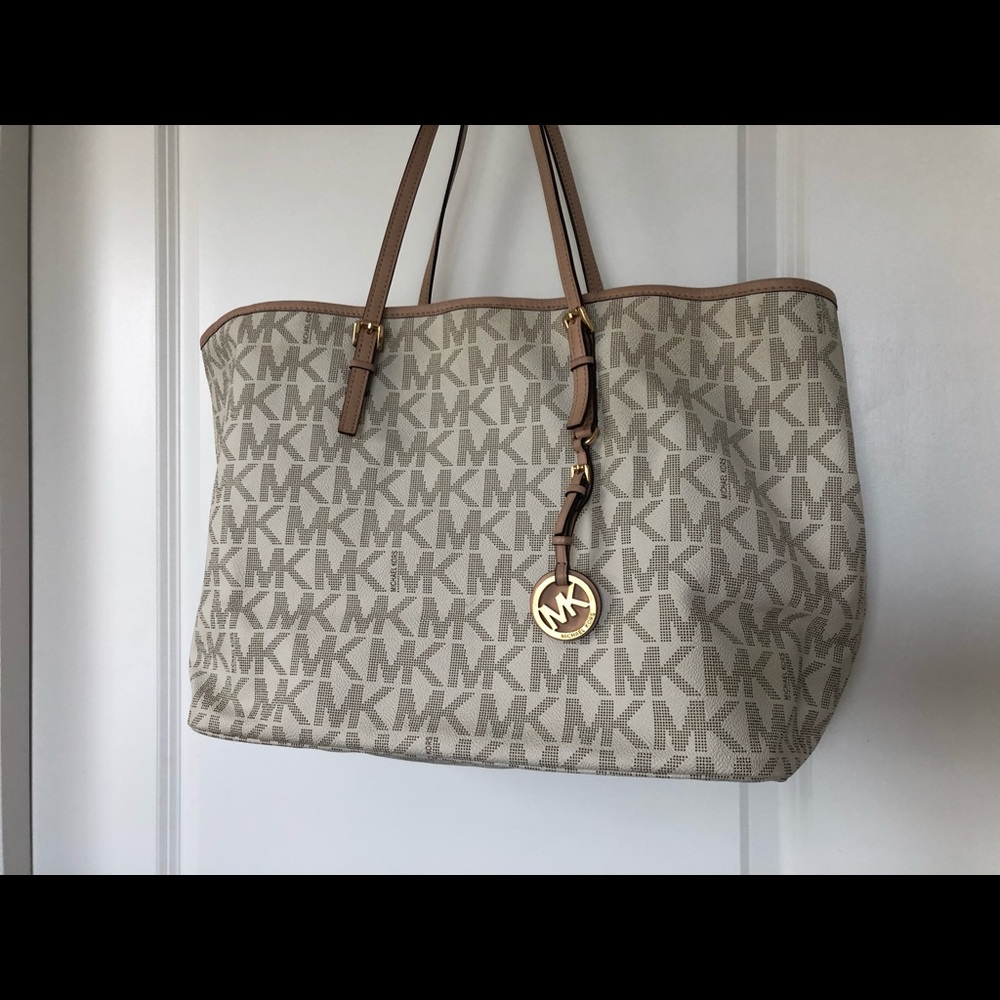 Michael Kors Jet Set Travel Tote